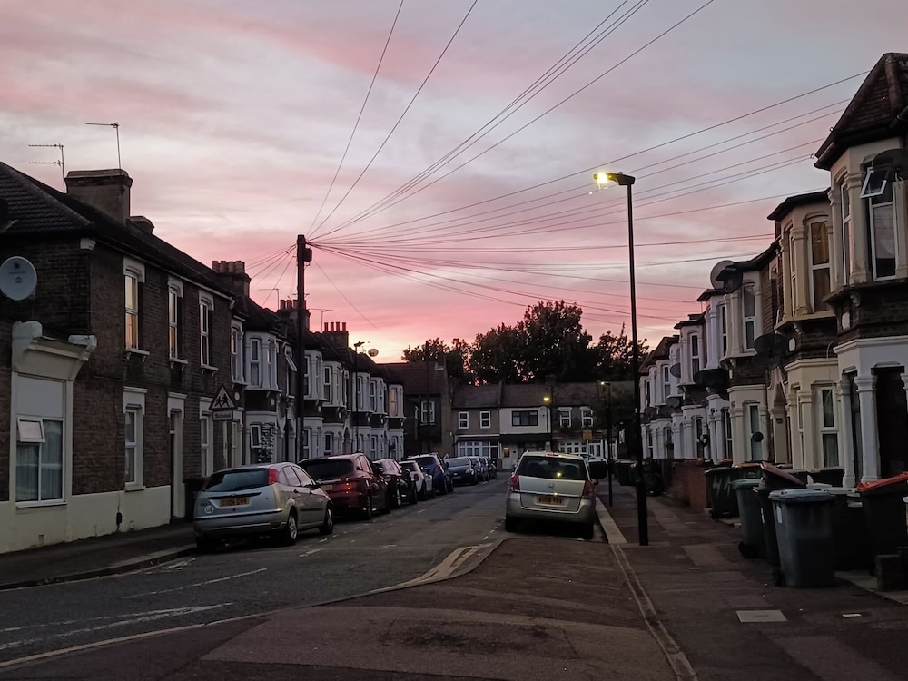 East London Apartmentsleeps2-garden-transportlinks
