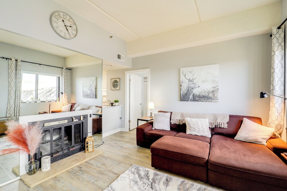 3 Mi to Sugar Mountain Ski Resort: Cozy Getaway!