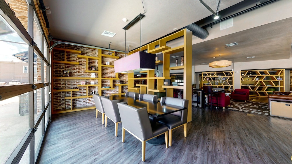 voco College Station Aggieland by IHG