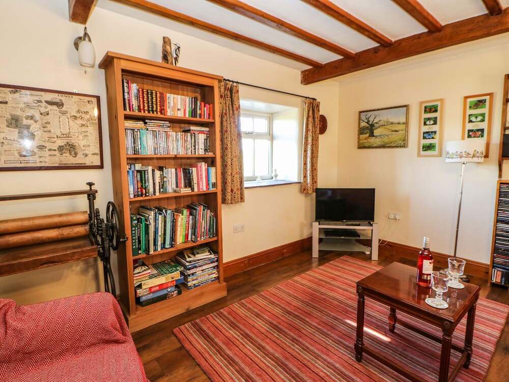 Cherry Tree Cottage view 4