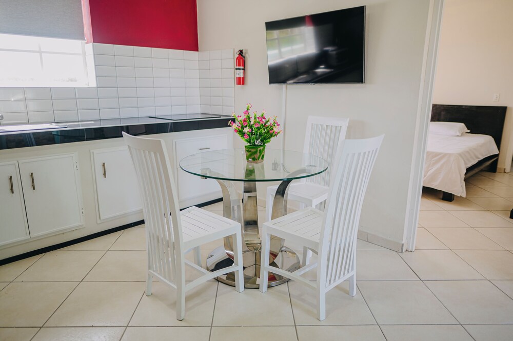 Amazing 1-bedroom Apartment 3 km From Eagle Beach