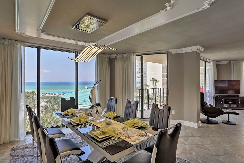 Panama City Beach Condo w/ Balcony & Ocean Views