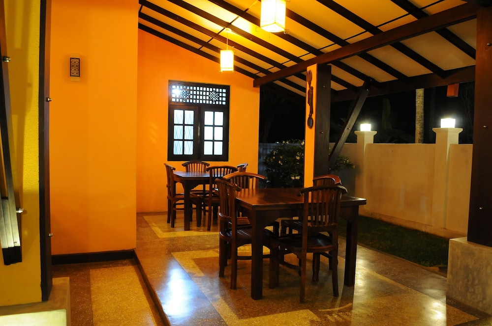 Sayo Villa