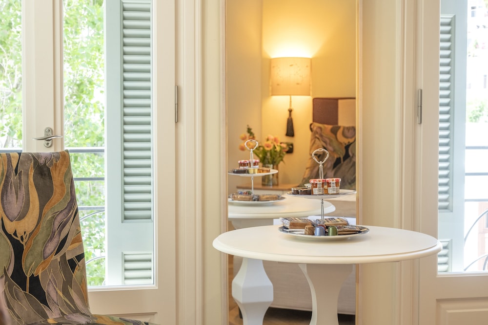 Ipelhome Plaka Boutique Apartments