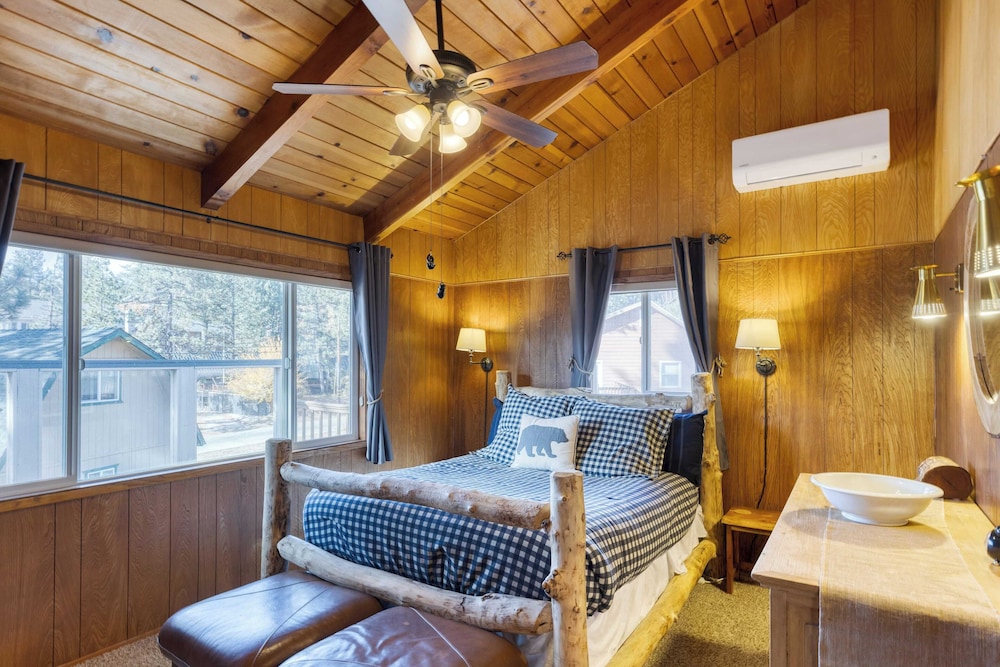 Lakeside in Bearadise by Avantstay Gorgeous Mountain Cabin in Boulder Bay!
