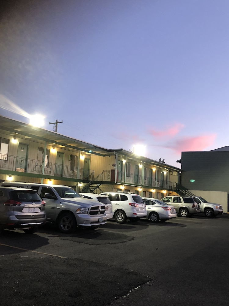 Best Budget Inn