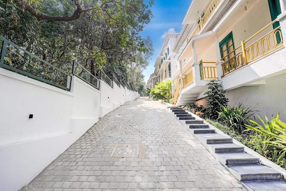 Villa in Siolim Near Morjim Beach