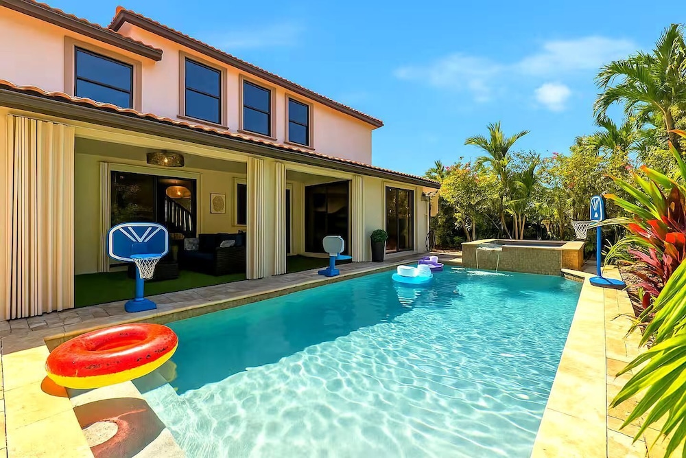 Ethereal Oasis Miami - Heated Pool Spa & Cinema - Prime for Groups