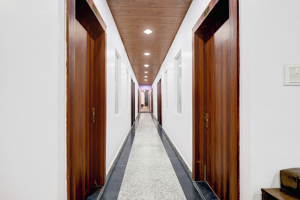 Fabhotel Neelkanth