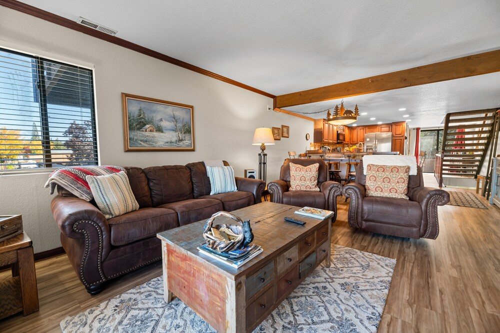Shores Lakefront Condo