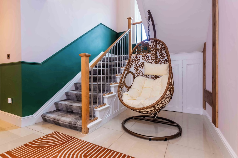 Elderberry Hall - 7 Bed
