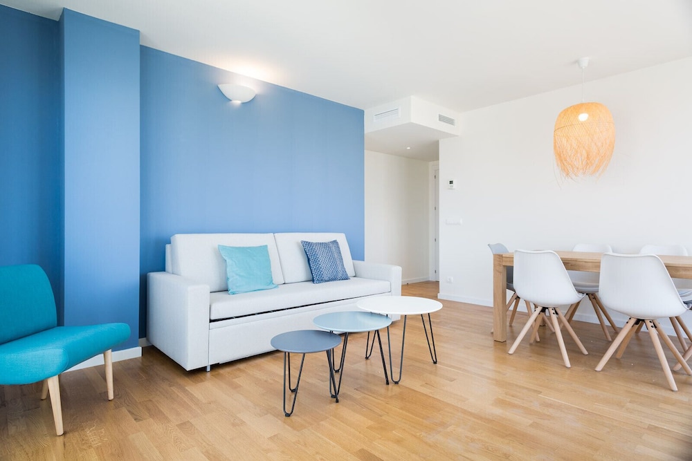 Port Forum Apartments By Olala Homes