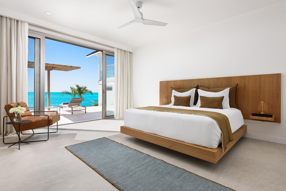 La Mer Villa South Oceanfront Luxury on Sapodilla Bay