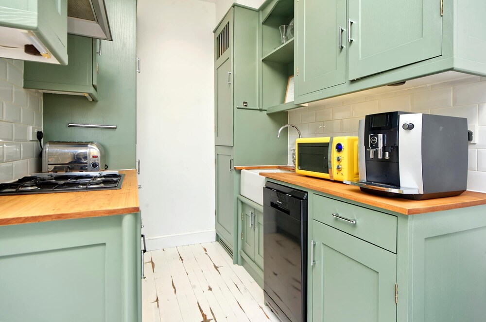 Contemporary 1 bed Apartment Chelsea