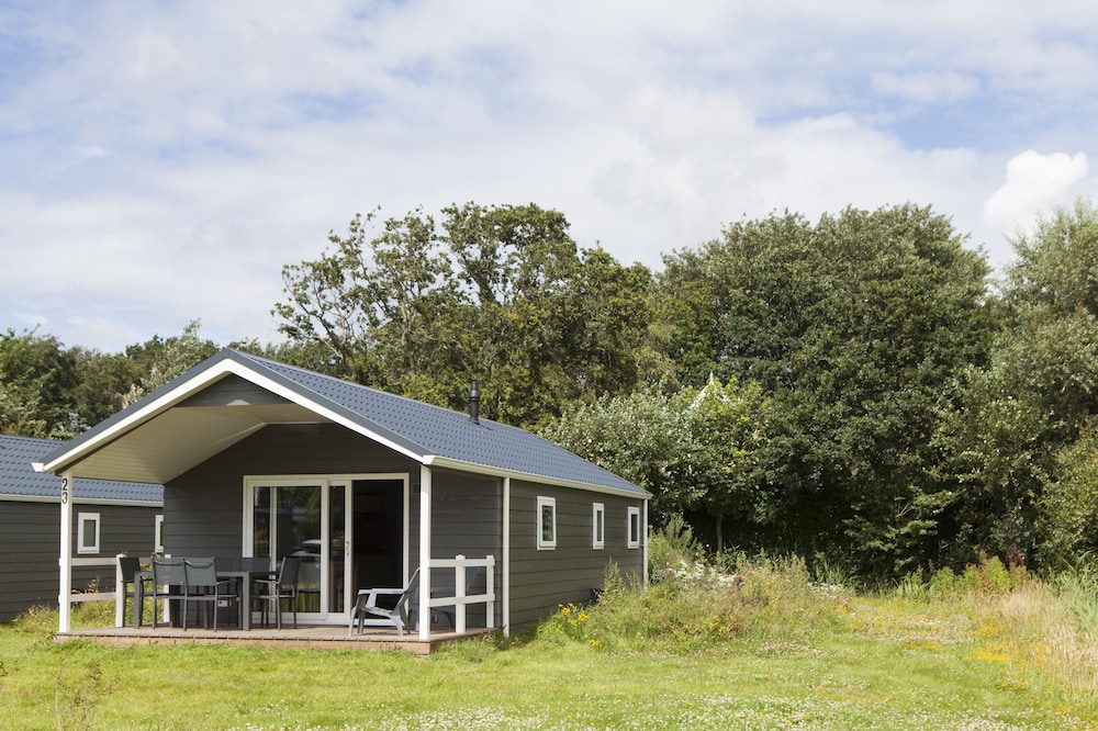 Strand 49 Camping & Glamping view 3