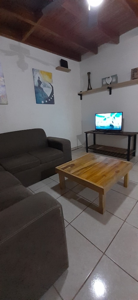 Casa Cuatro Lunas