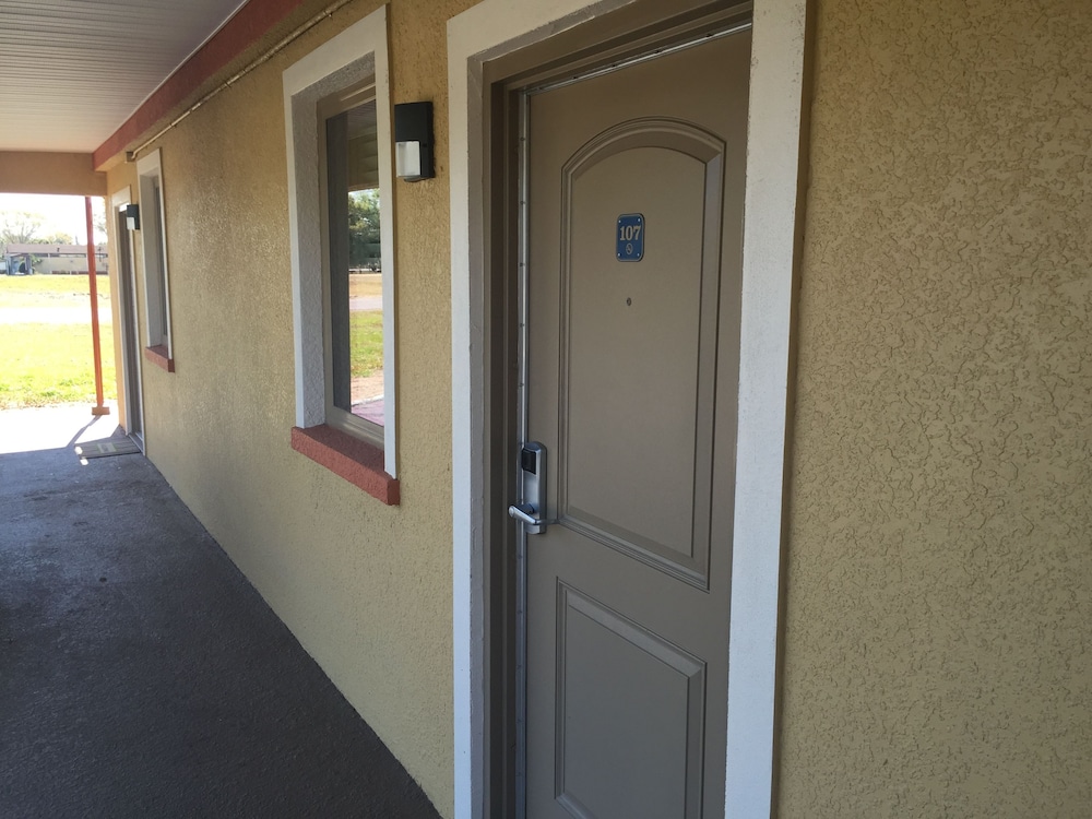Budget Inn