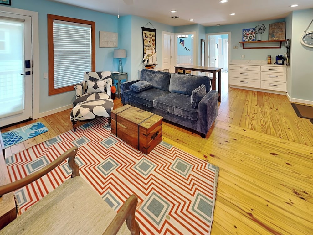 Beach-Inn by Silver Sands Vacation Rentals