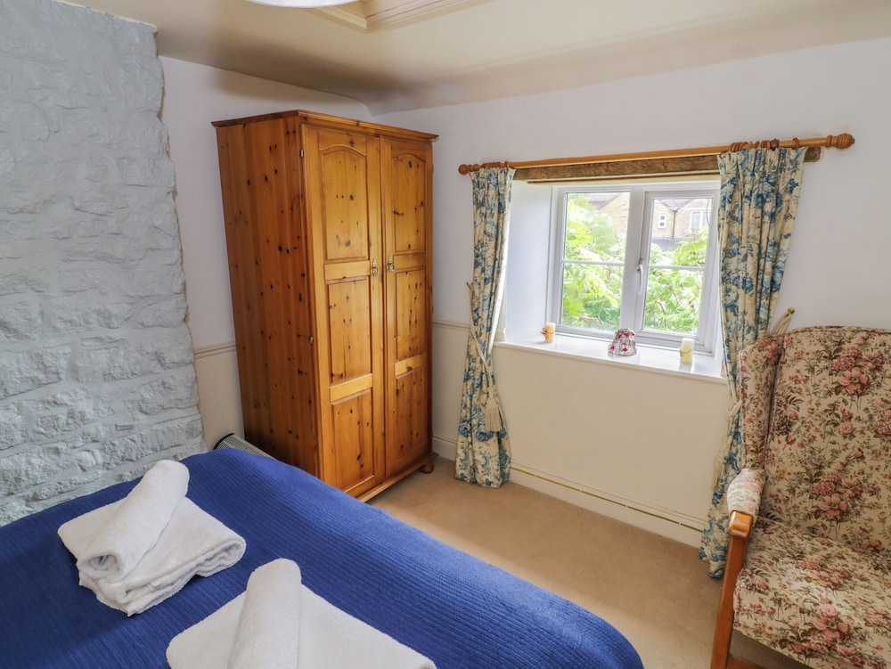4 Lansdown Cottages