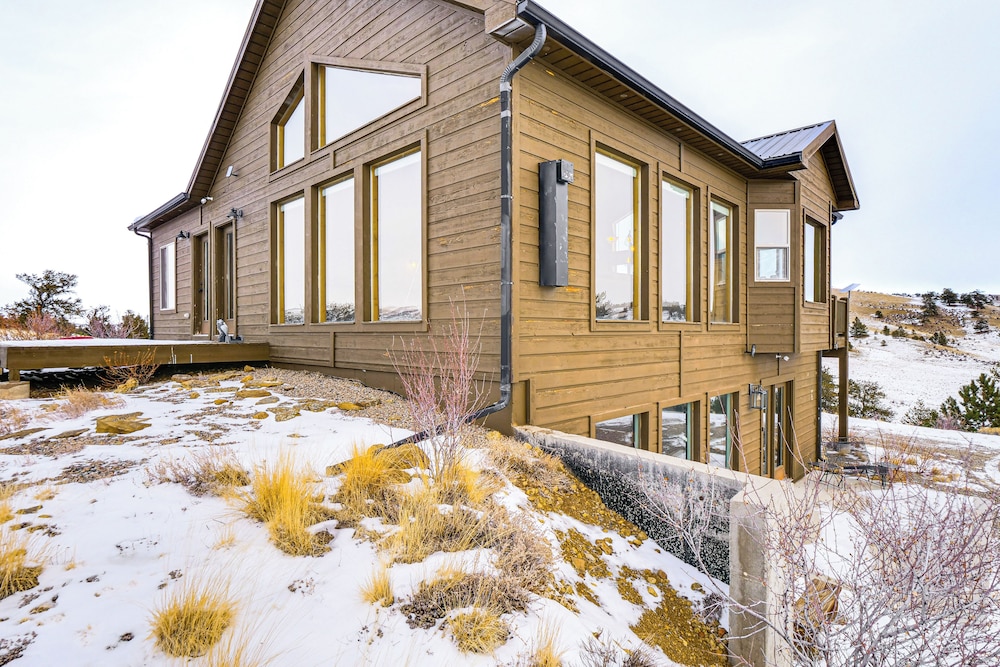 Mountain & Valley Views: Fairplay Family Home!