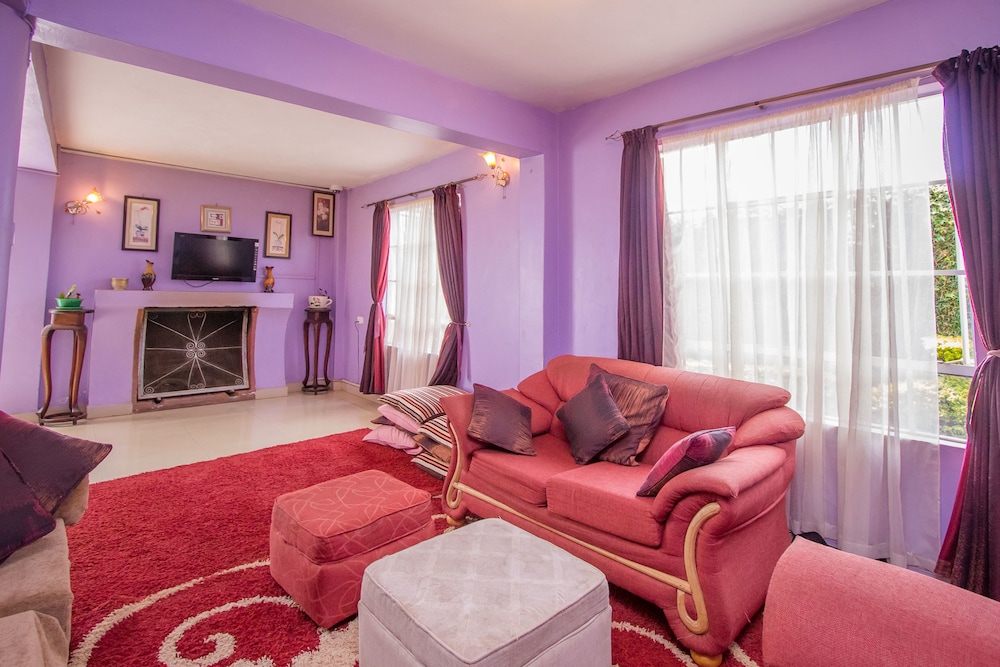 Ivys Inn Guest House