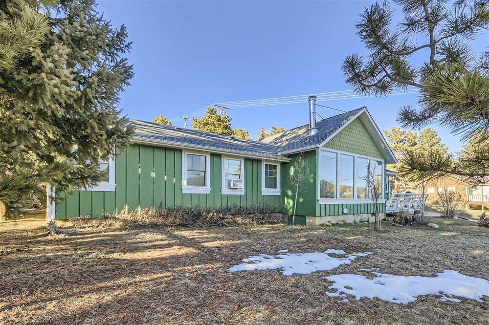 Nederland Mountain Haven 3 Bedroom Bungalow by RedAwning view 2