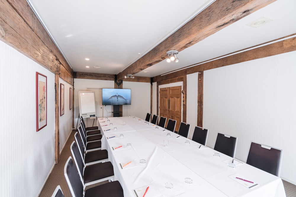 meeting & event spaces