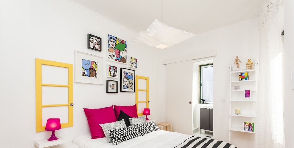 LxWay Bairro Alto - Travessa da Cara view 5