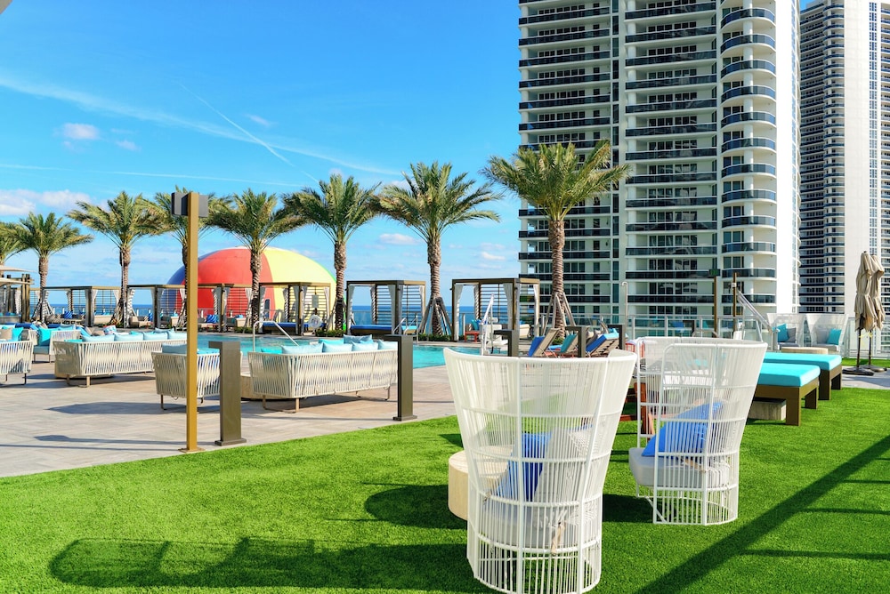 Oceanview Condo with Pool & Relaxation