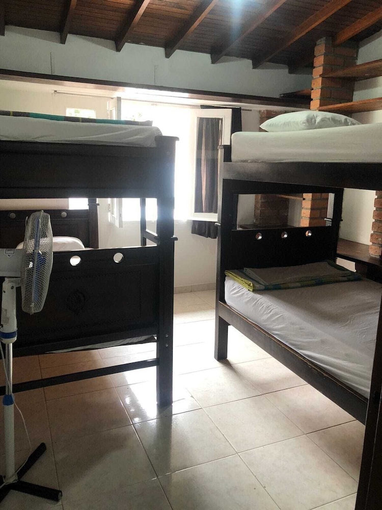 Memphis Hostal - Hostel