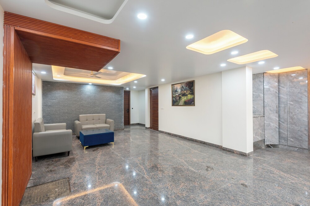 Saavi Hotel Sector- 45