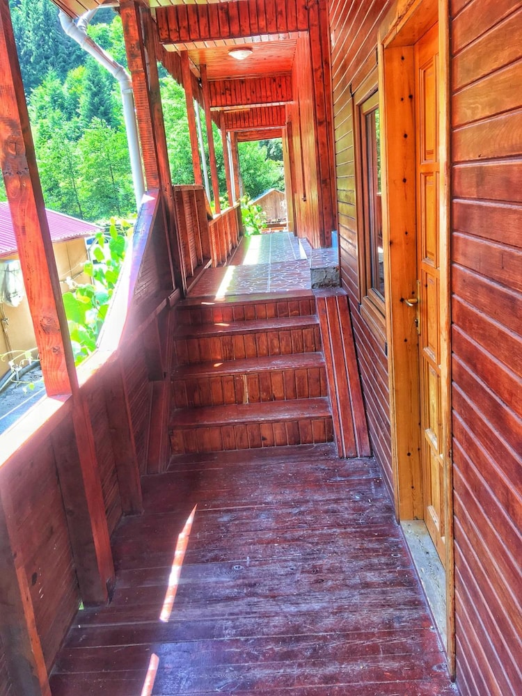 Uğur Motel