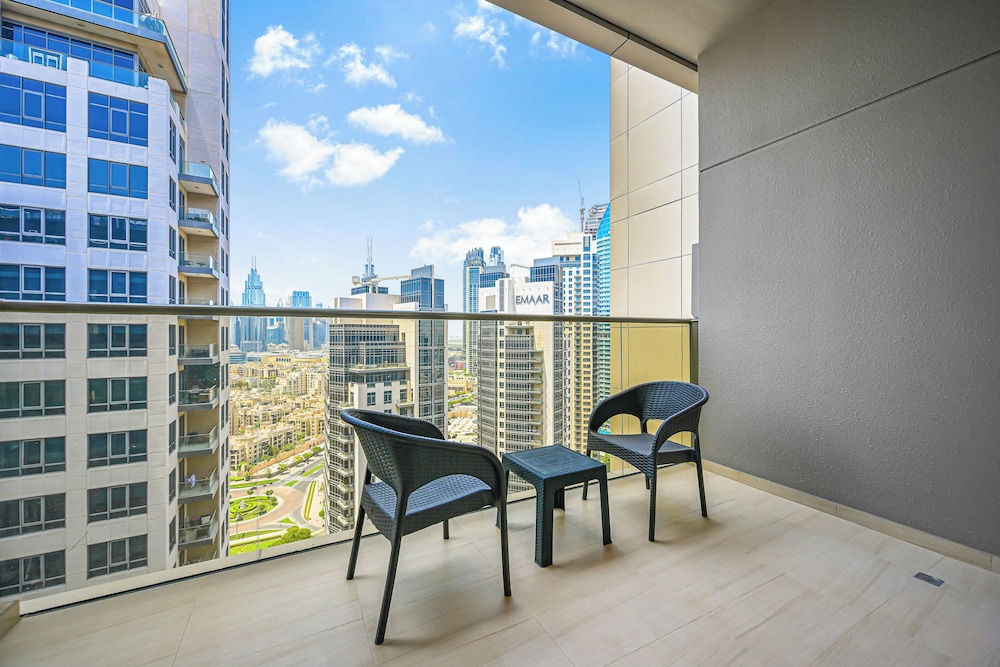 Elite Downtown Residence 2