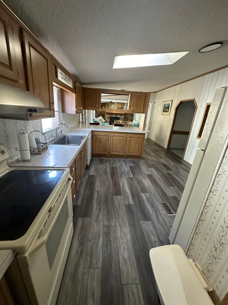 Secluded Lodge Farm Views 50 Acres Wifi