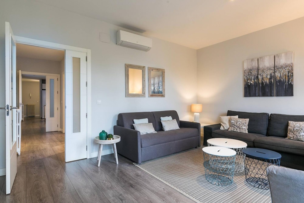 Mm26 I 4C in Madrid With 2 Bedrooms and 2 Bathrooms