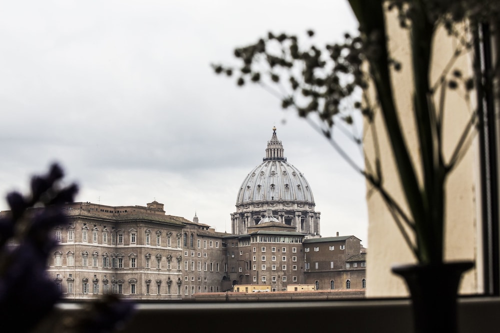 St. Peter Bed in Rome