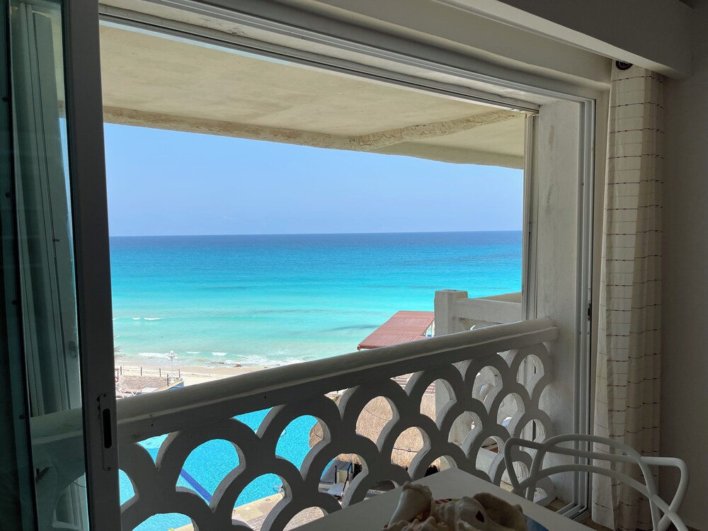 OvaCancun Apartments