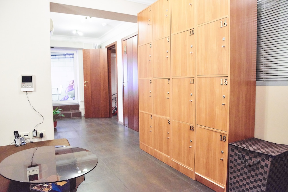 HotHos Hostel