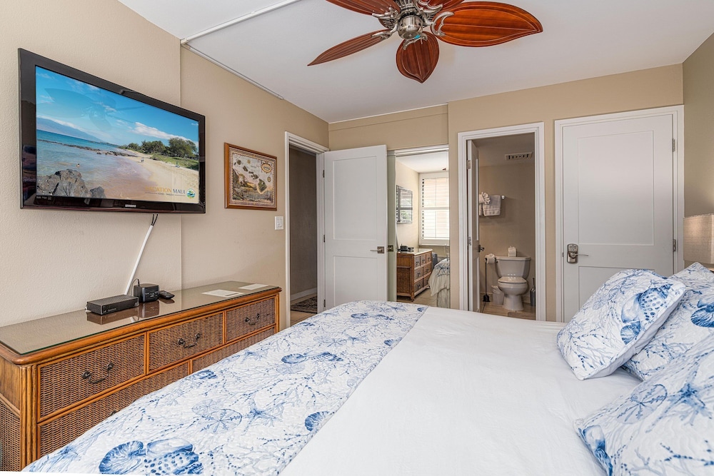 Kamaole Sands 5-303 - Contemporary, Ocean Views, Prime Courtyard Location, AC