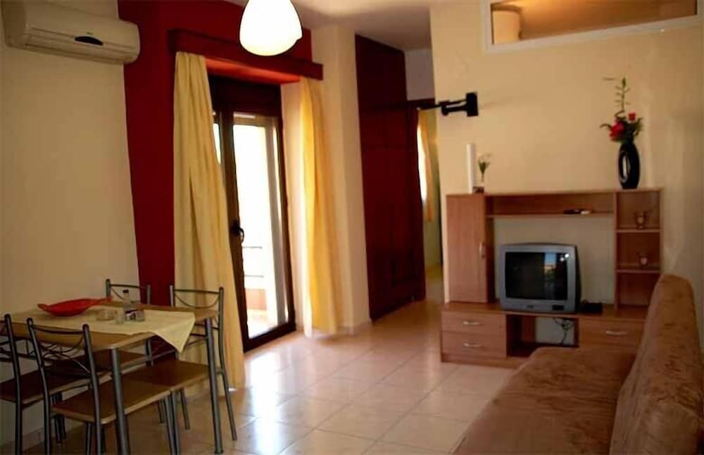 Armonia Apartments