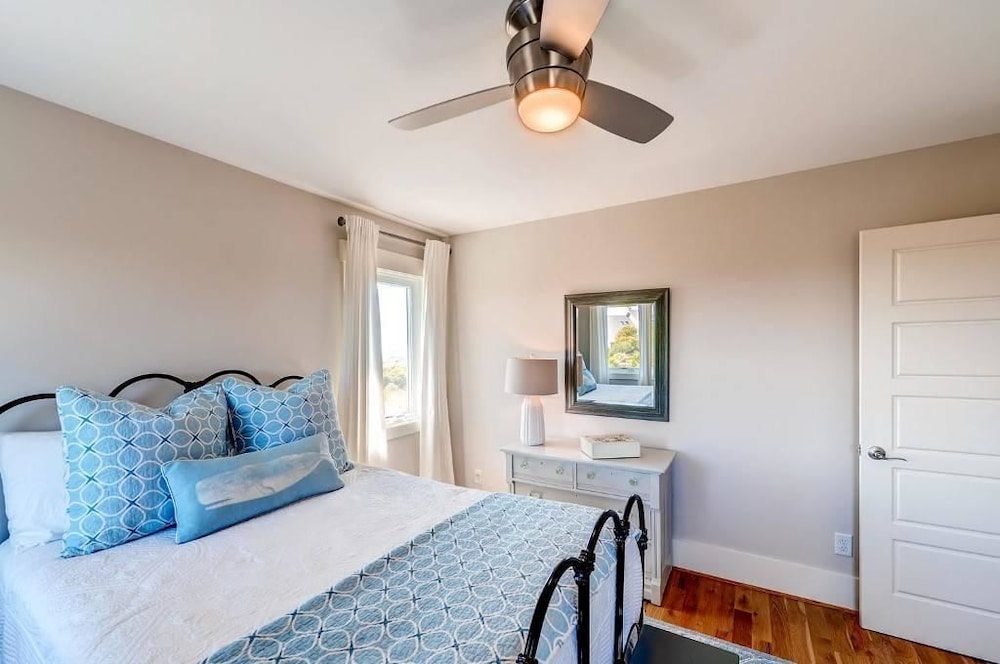 Hat Trick 4 Bedroom Holiday Home By Bald Head Island