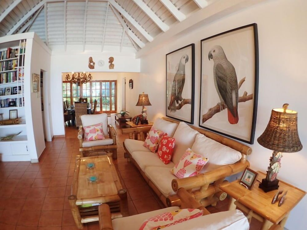 Tumac Villa, 4BR by Jamaican Treasures