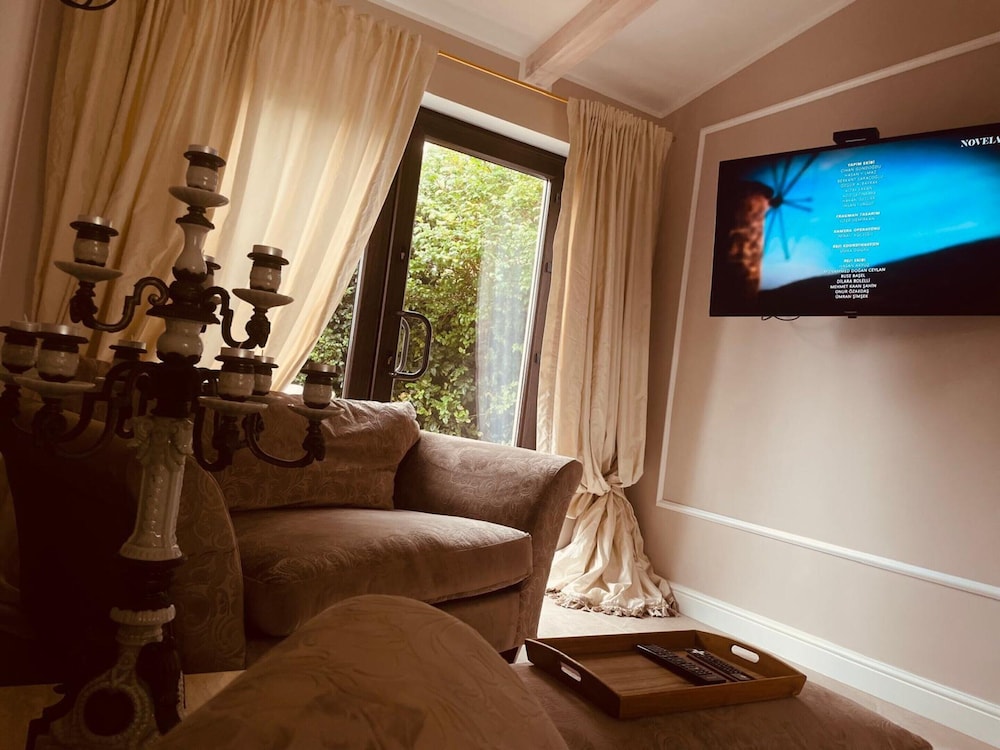 Comfortable Holiday Home With Sauna and Whirlpool
