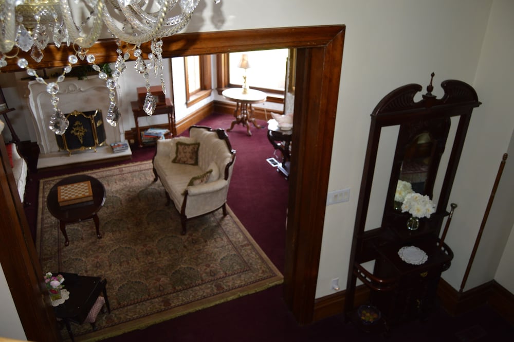 Hines Mansion