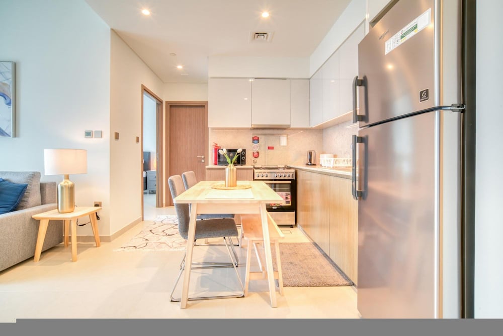 City Lights and Luxury Living Close to Dubai Mall