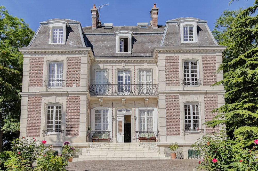 Château d'Avesnes Le Castelet