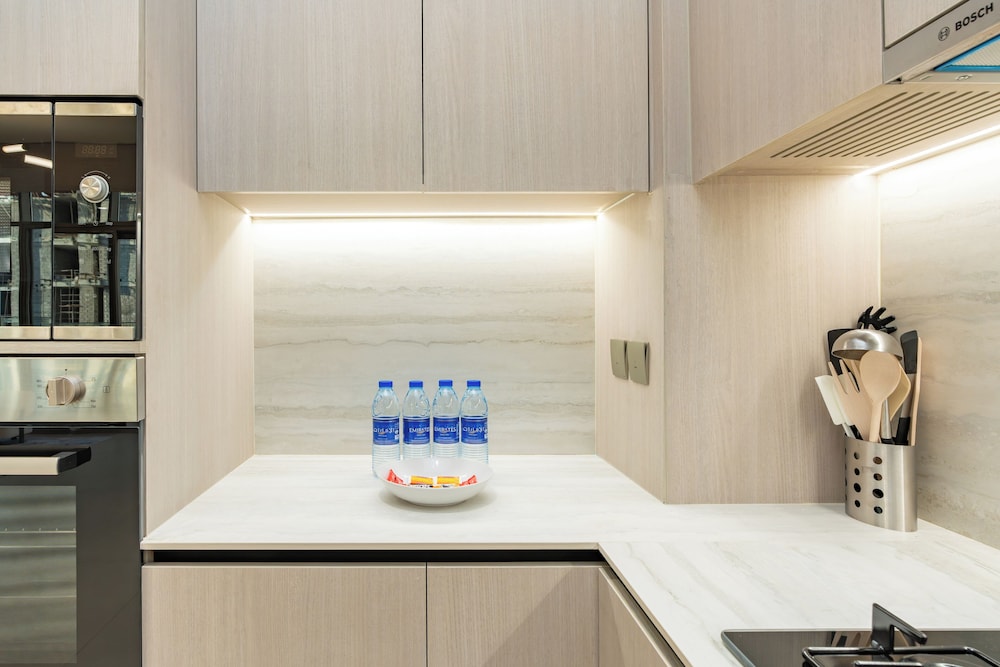 PVH - Sleek 1BR - Pearl House 1