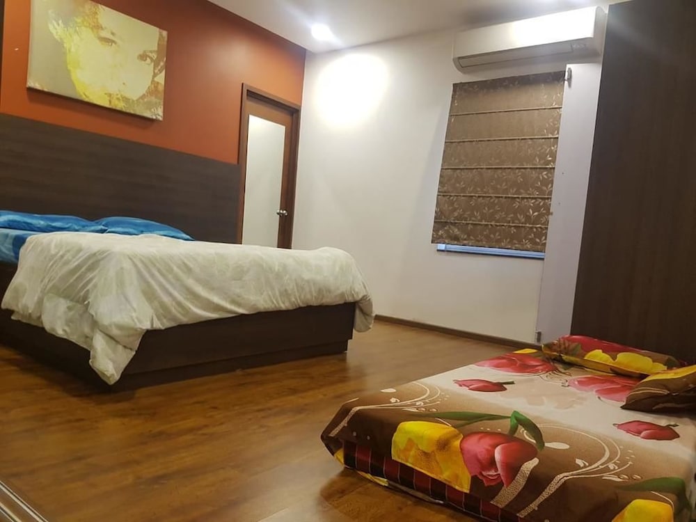 Zondela Inn Luxury Apartments