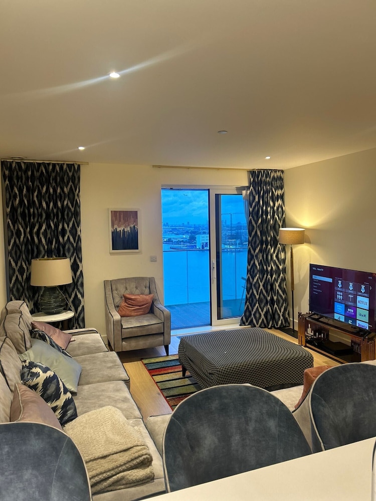 Cozy Riverview London Apartment Near the o2 Arena