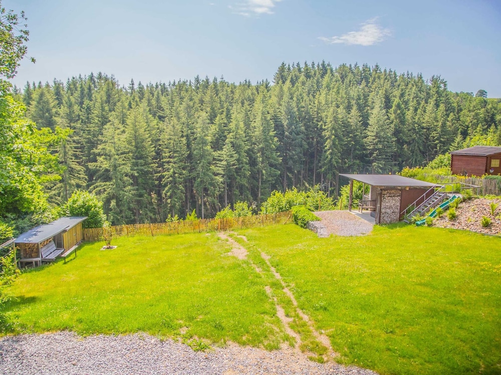 Holiday Home With a Terrace in Warisy
